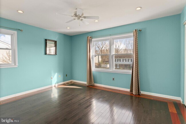 Building Photo - 12 Mershon Ln