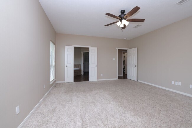 Building Photo - 105 Lawrence Marshall Dr