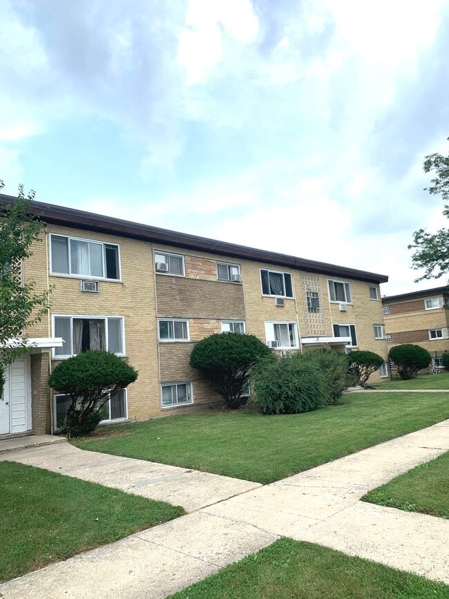 Primary Photo - 108 Elizabeth Dr