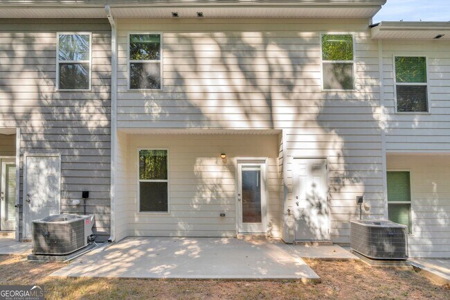 Building Photo - 4289 Arcadia Dr