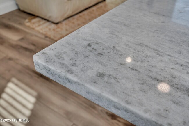 Building Photo - 101 W Cove Way