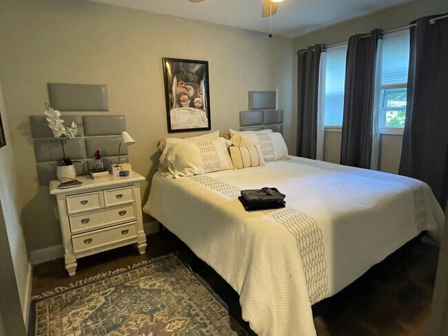 Building Photo - Shelby Twp Custom Ranch- 3 Bedrooms, 2 Bat...
