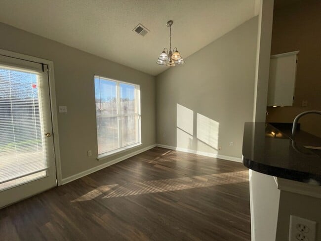 Building Photo - Ross Point Farms