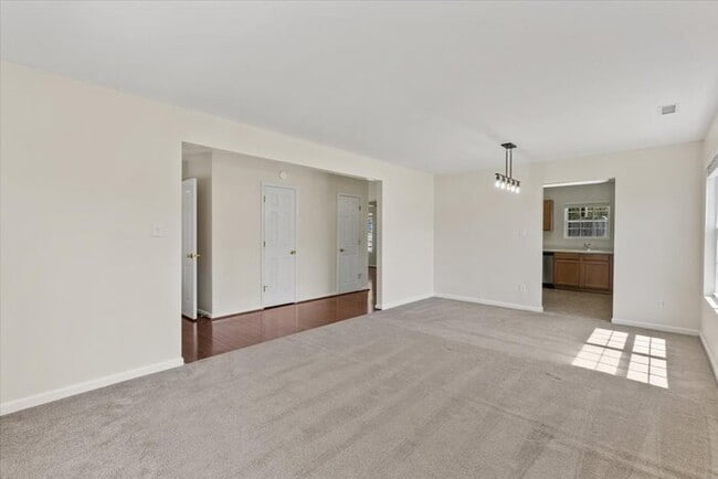 Building Photo - ***Coming Soon!!!***Spacious and Move-In R...