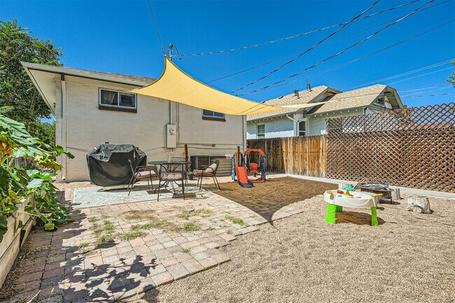 Building Photo - 1540 Lowell Blvd