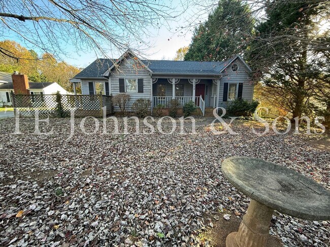 Building Photo - Charming 3-Bedroom Home with Rocking Chair Porch and Screened Back Patio