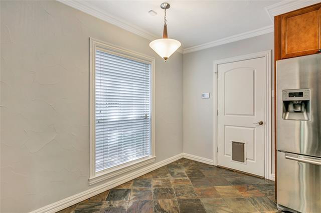 Building Photo - 2234 W Colorado Blvd