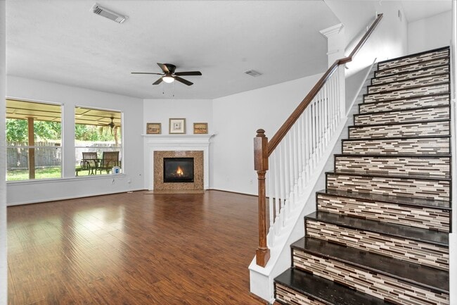 Building Photo - 6914 Grants Hollow Ln