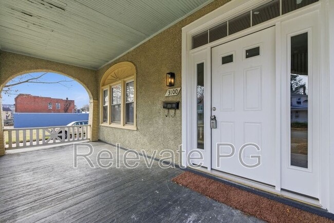 Building Photo - 3100 1st Ave