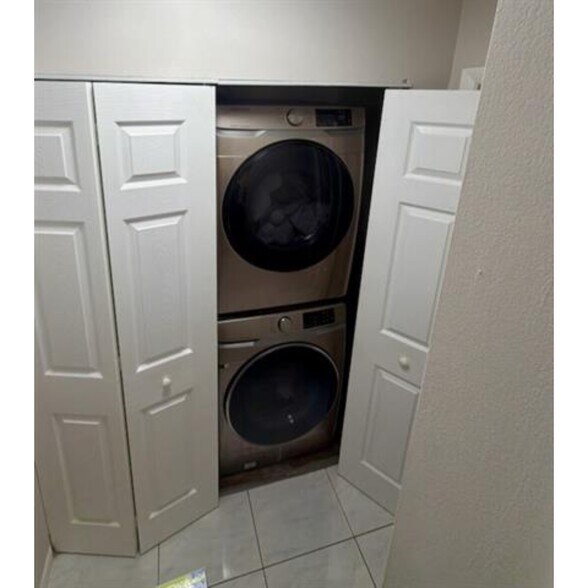 Building Photo - 21204 Harbor Way