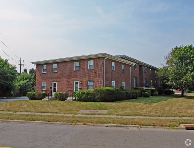 Building Photo - Wood Oak Apartments
