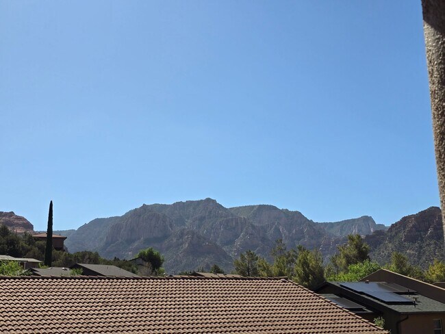 Building Photo - Unfurnished, 1-Year Long-Term Rental
