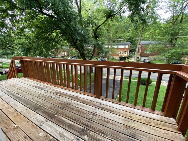 Building Photo - Gorgeous 3 Bedroom Duplex in Castle Shanno...