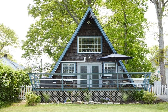 Primary Photo - 68 S Edgewood Rd