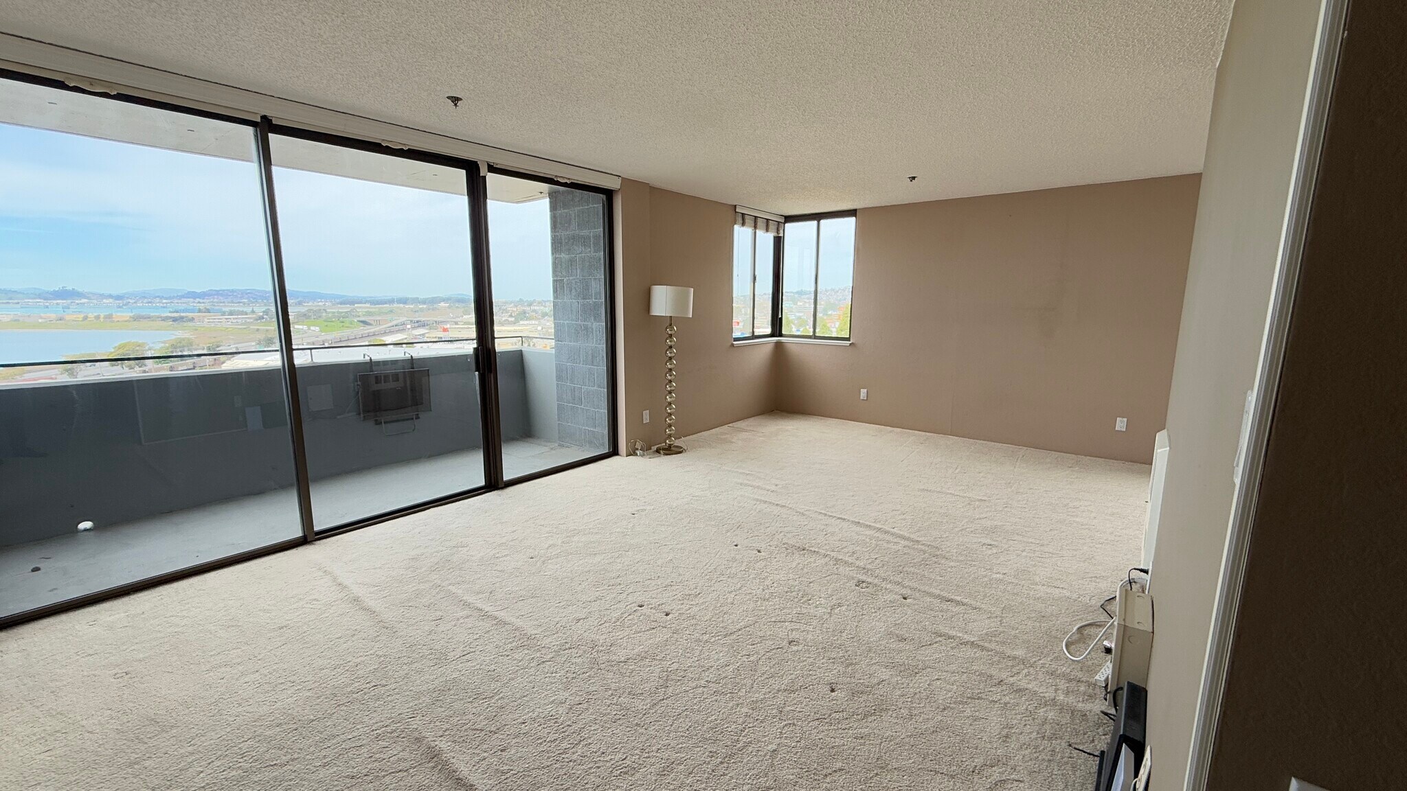 Building Photo - 555 Pierce St