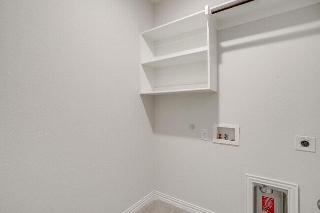 Building Photo - Amazing 2 Story Home in South Fort Worth, ...