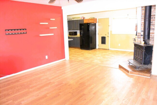 Building Photo - 2218 38th St