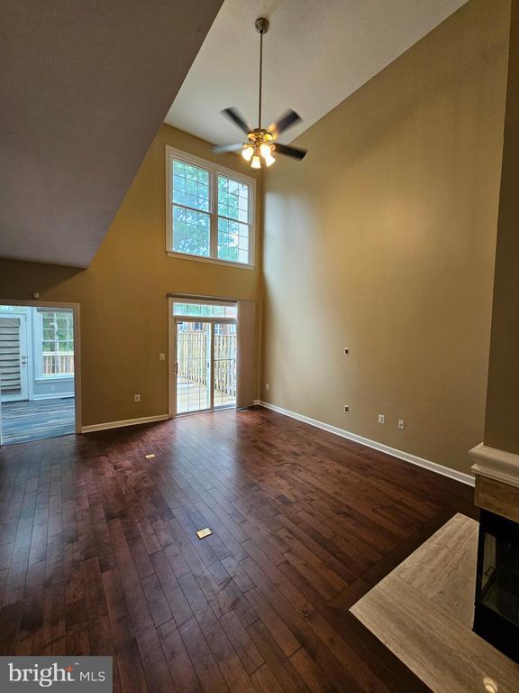 Building Photo - 1369 Park Garden Ln