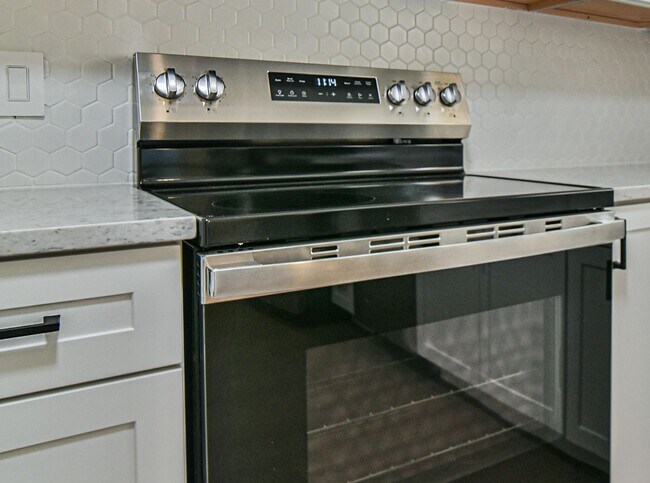 Building Photo - Charming Renovated Home on Acreage — Minutes from Town