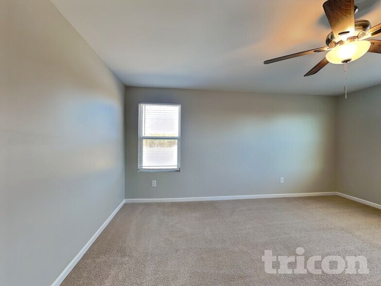 Building Photo - 119 Sorrento Dr