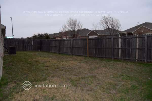 Building Photo - 3832 Sevenoaks Dr