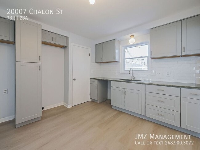 Building Photo - 20007 Chalon St