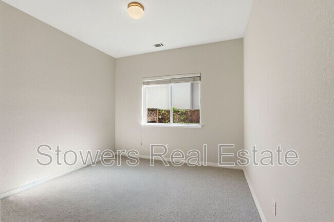 Building Photo - 23 Westbourne Ct