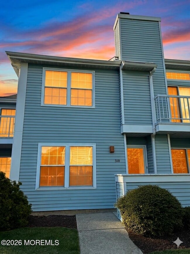 Building Photo - 310 Heather Croft