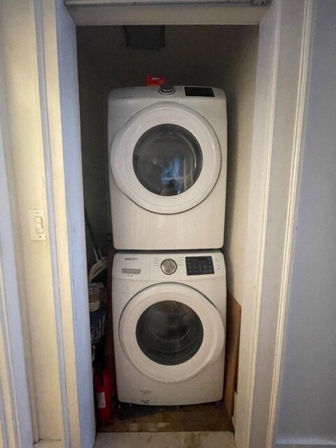 washer dryer - 5231 12th Ave NE