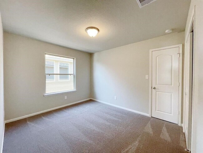Building Photo - 24946 Via Arabella Ln