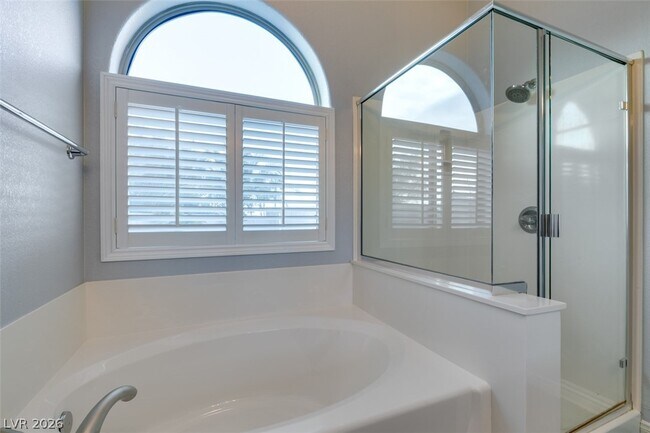 Building Photo - 2042 Poetry Ave