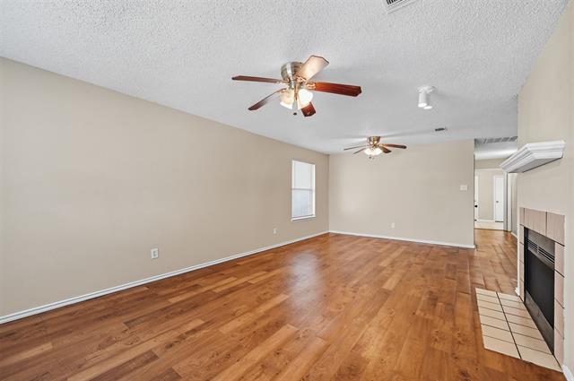 Building Photo - 3414 Colonial Dr