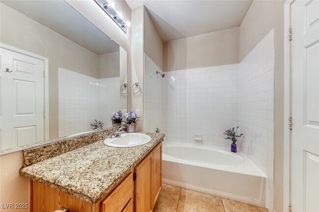 Building Photo - 75 N Valle Verde Dr