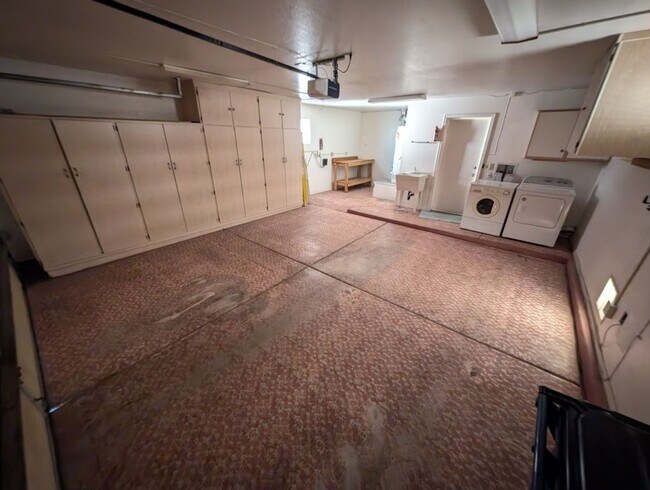 Building Photo - 2504 Sunup Dr