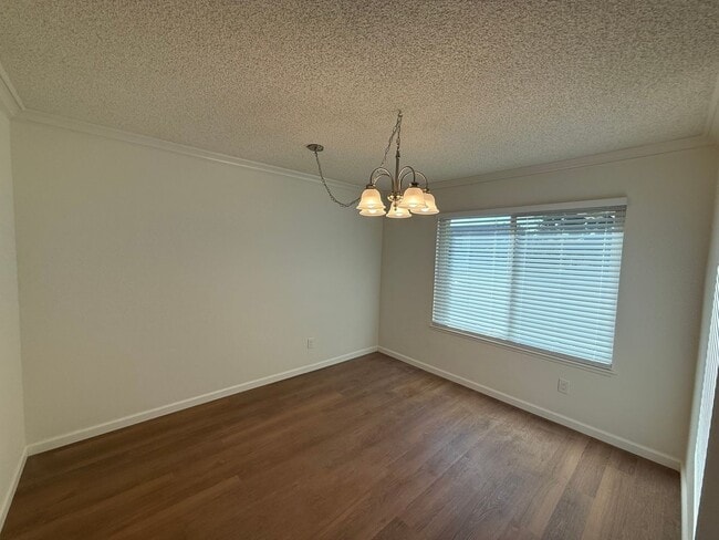 Building Photo - An Amalfi Model for Rent in Leisure Village