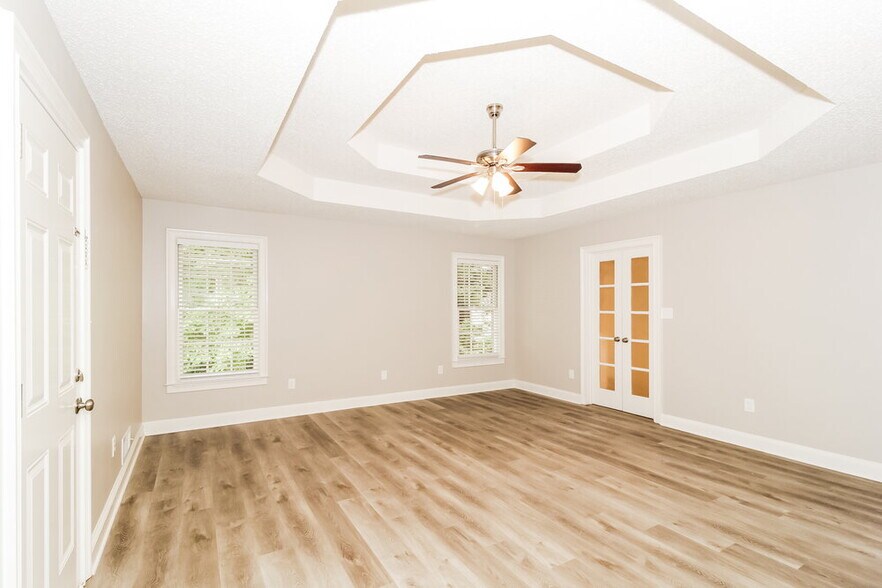 Building Photo - 51 Abbey Ln