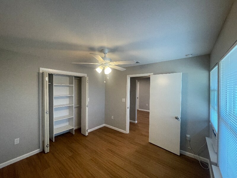 Building Photo - 315 N Merrill Ave