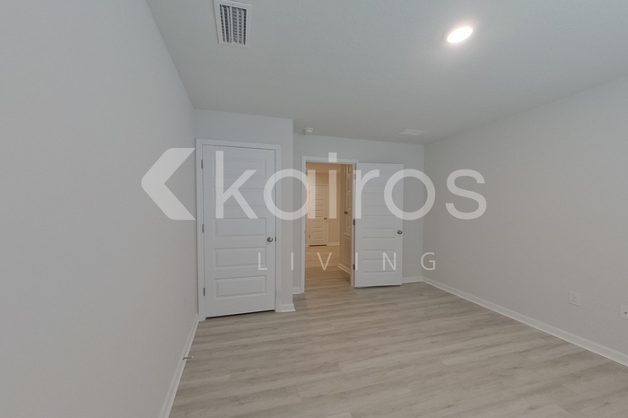 Building Photo - 4648 Malay Cir