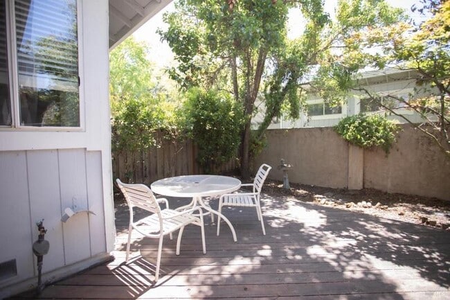Building Photo - 1549 Monarch Pl