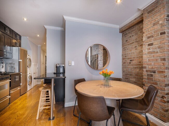 Building Photo - 115 Mulberry St