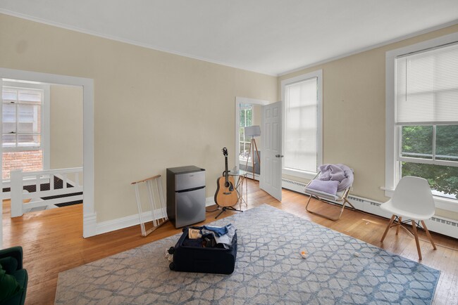 Building Photo - 2036 Sherman Ave