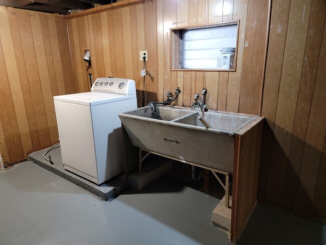 Building Photo - 6410 Garfield Avenue