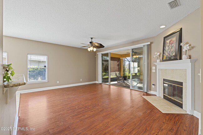 Building Photo - 3370 Turkey Creek Dr