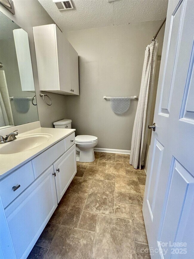 Building Photo - 17557 Tuscany Ln