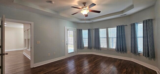 Building Photo - 440 Shaftesbury Ln