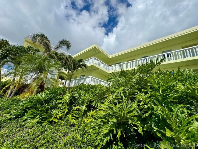 Building Photo - 1100 Ponce De Leon Cir