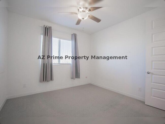 Building Photo - 3719 S 63rd Dr