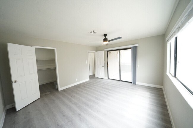 Building Photo - 5022 S Rainbow Blvd