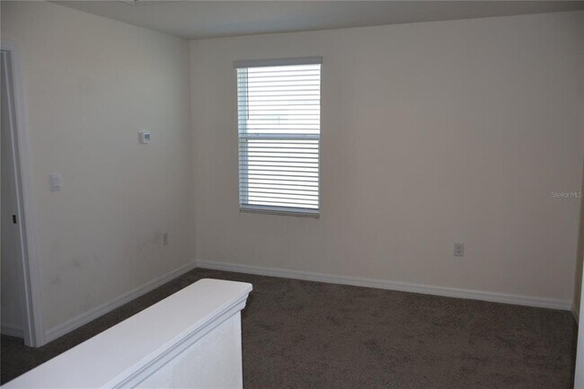 Building Photo - 8627 SW 45th Ct