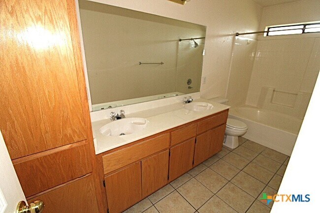 Building Photo - 3708 Littleleaf Dr